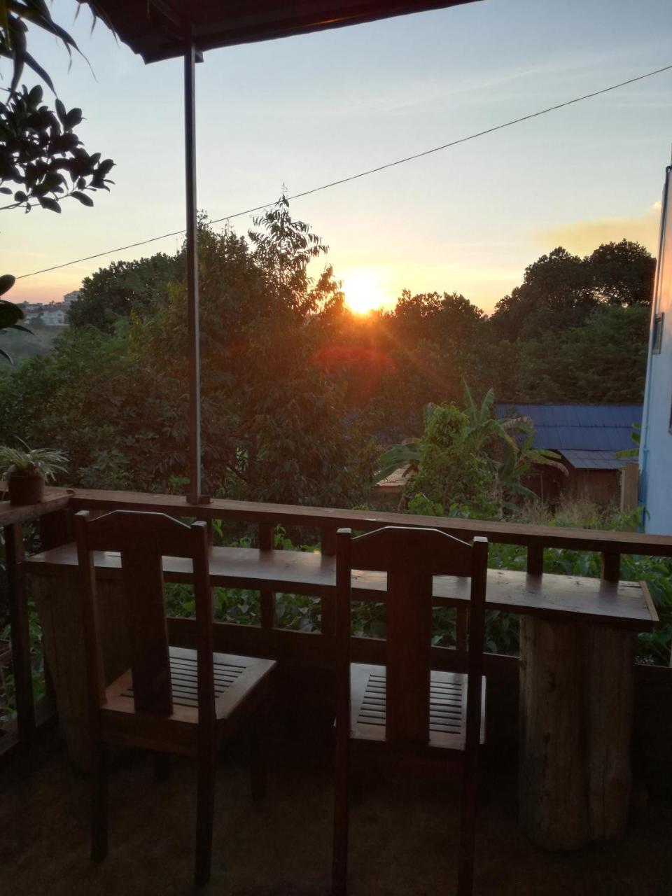 Bee Bee'S Chalets Home Stay And Trekking Banlung Exteriér fotografie
